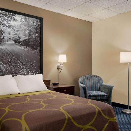Super 8 By Wyndham Liverpool/Syracuse North Airport Εξωτερικό φωτογραφία
