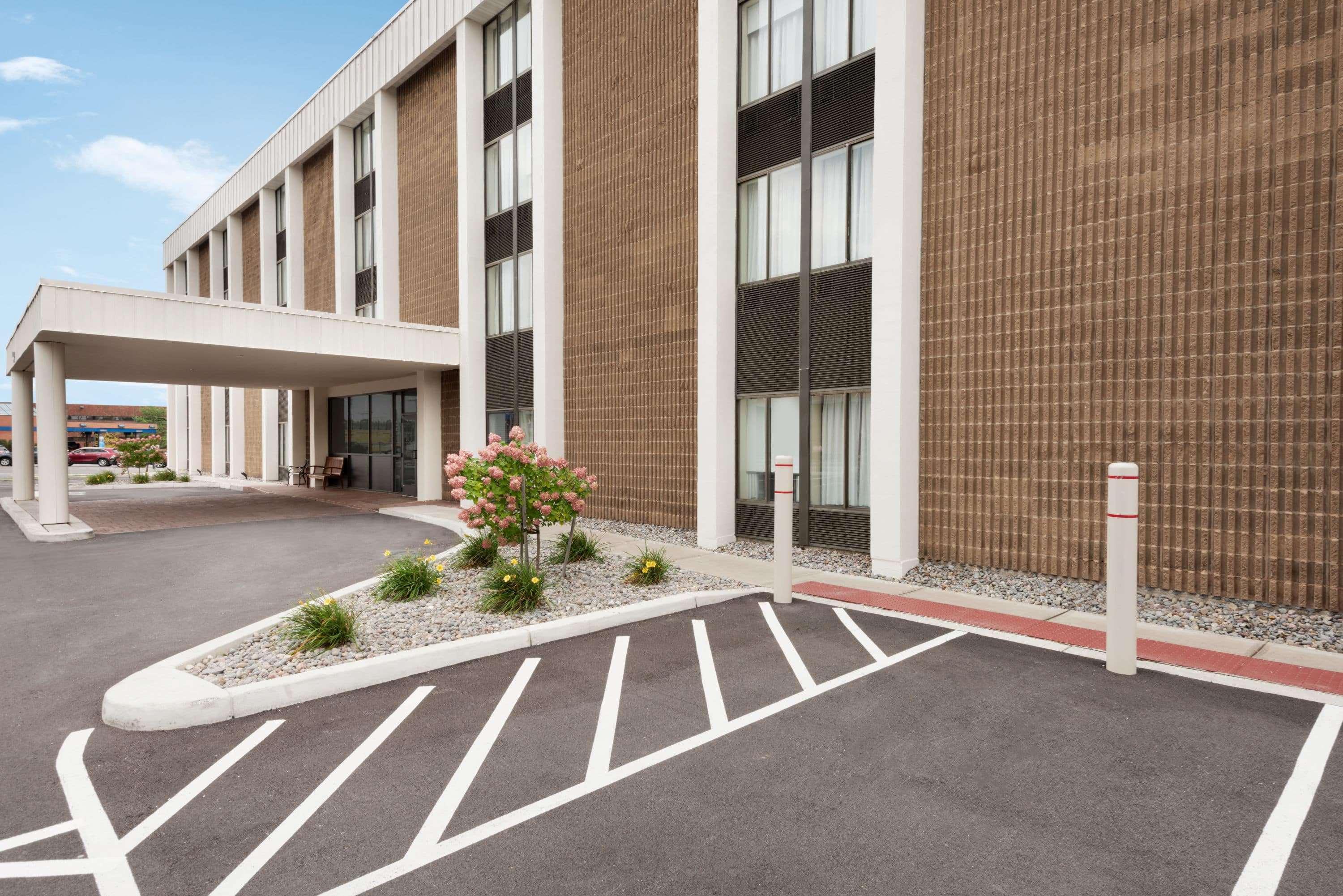 Super 8 By Wyndham Liverpool/Syracuse North Airport Εξωτερικό φωτογραφία